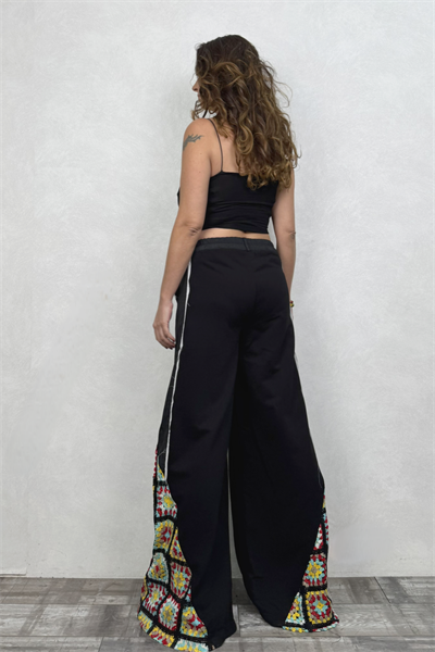 Kroşeta ve Motif Detaylı Pantolon - Siyah