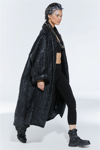 Lamante Yırtıklı Maxi Gotik Kap - Siyah