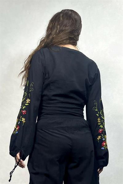 Moly Nakışlı Crop Gömlek- Siyah