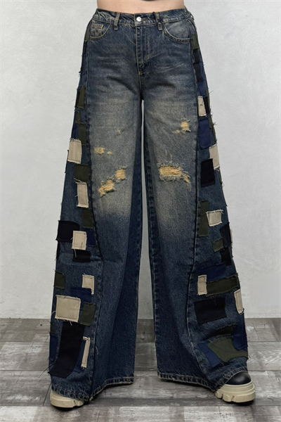 Yama Detaylı Geniş Paça Kot Pantolon - Mavi