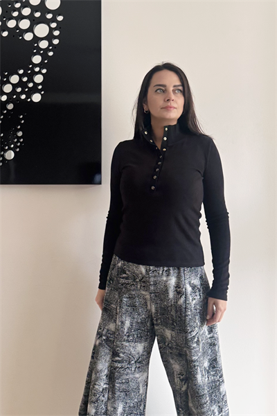 Düğmeli Dik Yaka Triko - Siyah