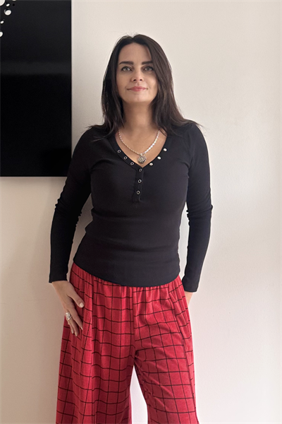 Düğmeli Fit Bluz - Siyah