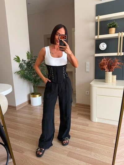 Marka Model Siyah Korse Detaylı Atlet Kargo Pantolon Takım