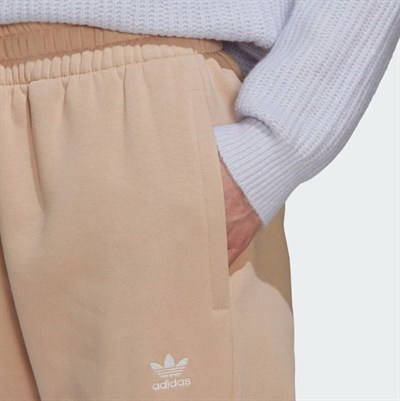 ADIDAS ADICOLOR ESSENTIAL KADIN EŞOFMAN ALTI HJ7865