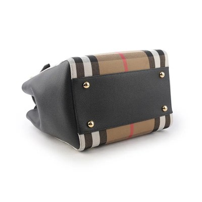 BURBERRY KADIN OMUZ ÇANTASI 8073785-BLACK