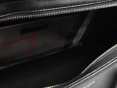 BURBERRY KADIN OMUZ ÇANTASI 8084022-BLACK