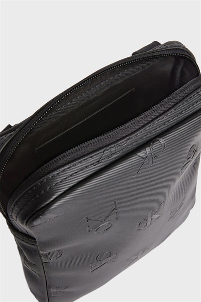 CALVIN KLEIN ERKEK OMUZ ÇANTASI K50K510104-0GJ