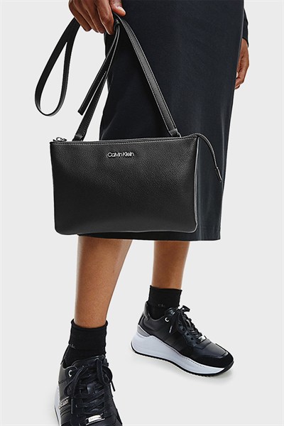 CALVIN KLEIN KADIN OMUZ ÇANTA K60K608409-BAX