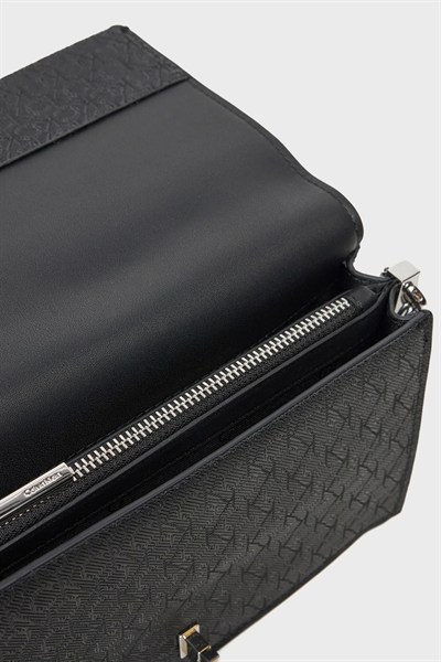 CALVIN KLEIN KADIN OMUZ ÇANTASI K60K613141-0GJ