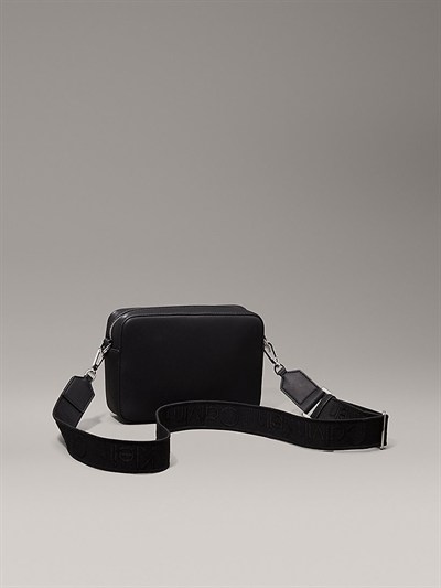 CALVIN KLEIN KADIN OMUZ ÇANTASI K60K613145-BEH