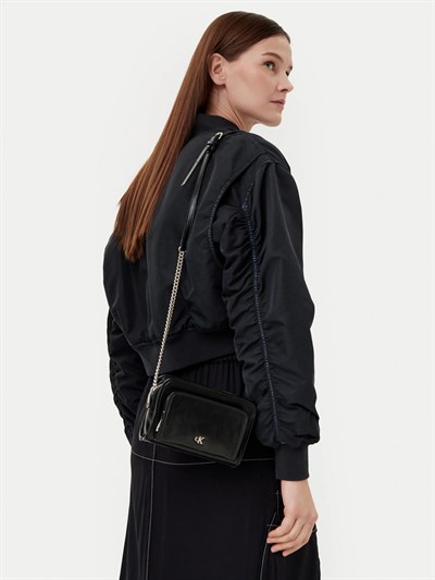 CALVIN KLEIN KADIN OMUZ ÇANTASI K60K613047-BEH