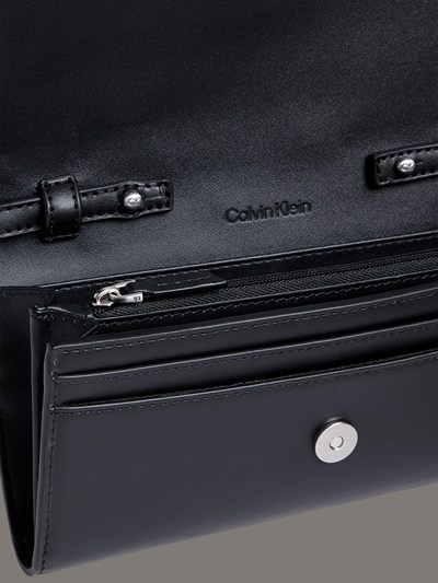 CALVIN KLEIN KADIN OMUZ ÇANTASI K60K612970-BEH