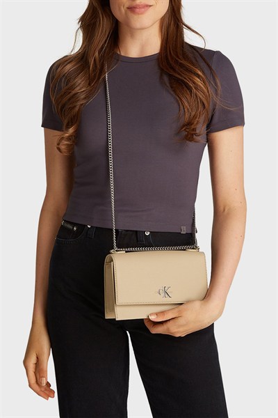 CALVIN KLEIN KADIN OMUZ ÇANTASI K60K612233-PBF