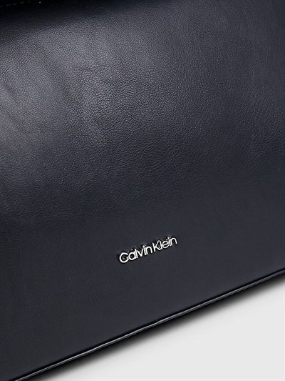 CALVIN KLEIN KADIN OMUZ ÇANTASI K60K611661-BEH