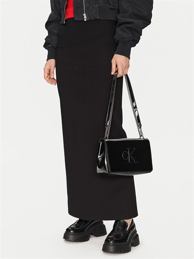 CALVIN KLEIN KADIN OMUZ ÇANTASI K60K613053-BEH