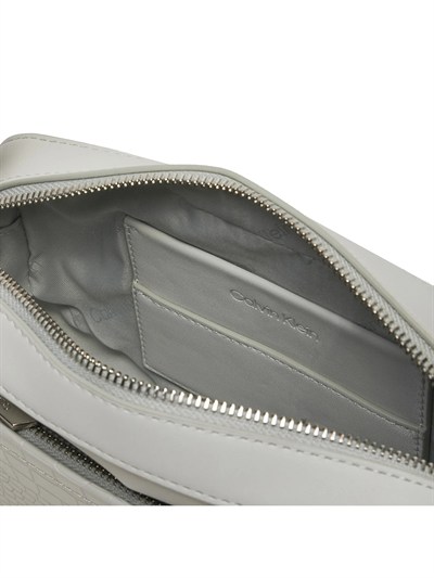 CALVIN KLEIN KADIN OMUZ ÇANTASI K60K612110-CEH