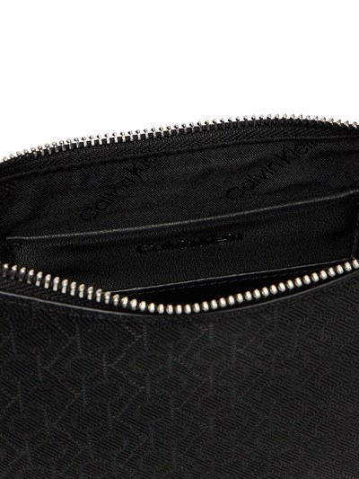 CALVIN KLEIN KADIN OMUZ ÇANTASI LV04F3099G-UB1