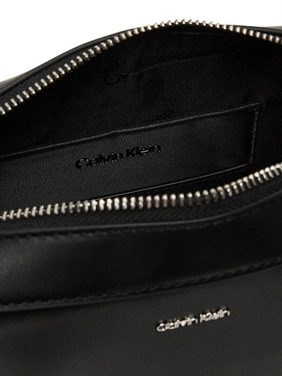 CALVIN KLEIN KADIN OMUZ ÇANTASI LV04F3097G-UB1