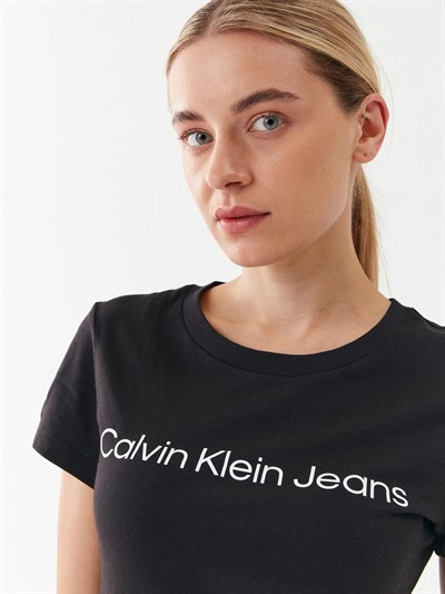 CALVIN KLEIN KADIN T-SHIRT J20J220253-BEH