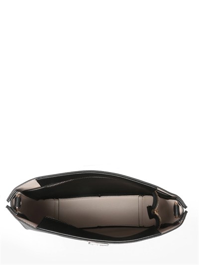GUESS KADIN OMUZ ÇANTASI BG877818-BLACK