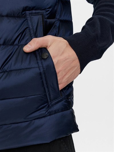 HUGO BOSS ERKEK YELEK 50505255-404