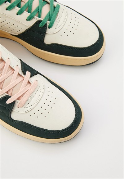 LACOSTE ERKEK AYAKKABI 749SMA00841Y5