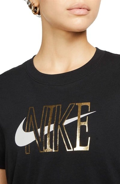 NIKE SPORTSWEAR KADIN T-SHIRT DM2809-010