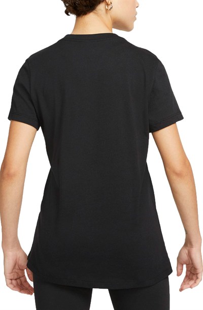 NIKE SPORTSWEAR KADIN T-SHIRT DM2809-010
