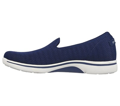 SKECHERS ARCH FIT UPLIFT KADIN AYAKKABI 136579-NVY