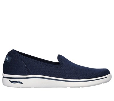 SKECHERS ARCH FIT UPLIFT KADIN AYAKKABI 136579-NVY