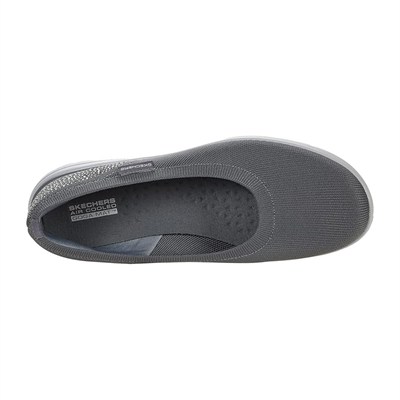 SKECHERS ON THE GO KADIN AYAKKABI 136393-CHAR