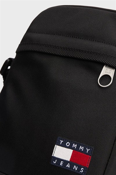TOMMY HILFIGER ERKEK POSTACI ÇANTASI AM0AM12903-BDS