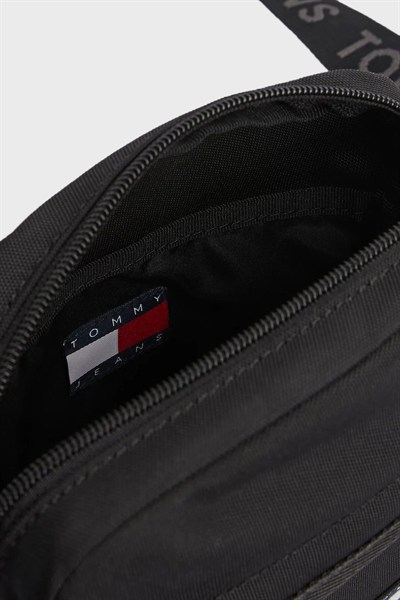 TOMMY HILFIGER ERKEK POSTACI ÇANTASI AM0AM12903-BDS