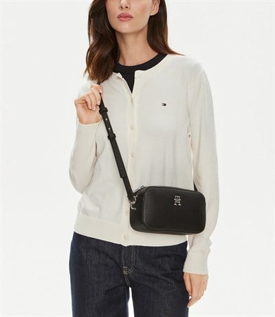 TOMMY HILFIGER KADIN OMUZ ÇANTASI AW0AW15179-BDS