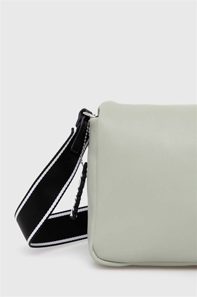 TOMMY HILFIGER KADIN OMUZ ÇANTASI AW0AW16137-PMI