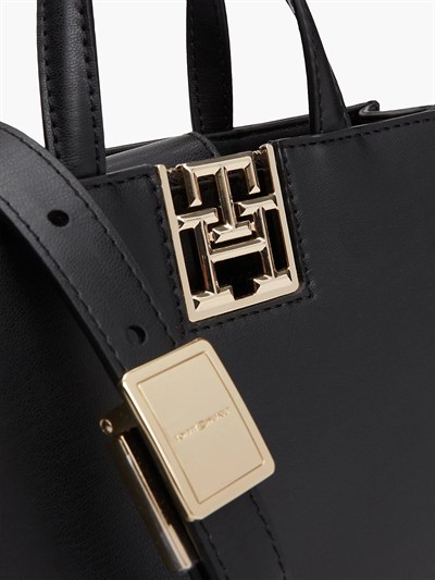 TOMMY HILFIGER KADIN OMUZ ÇANTASI AW0AW16762-BDS