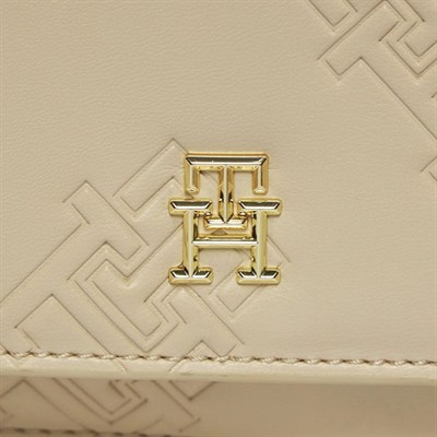 TOMMY HILFIGER KADIN OMUZ ÇANTASI AW0AW15727-AES