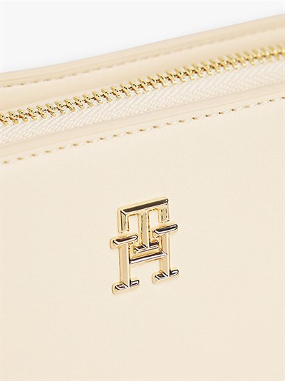 TOMMY HILFIGER KADIN OMUZ ÇANTASI AW0AW17229-AA8