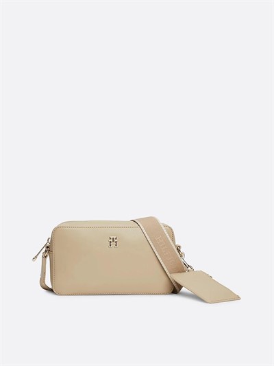 TOMMY HILFIGER KADIN OMUZ ÇANTASI AW0AW16439-AEG