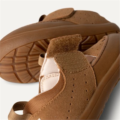 UGG ADVENTURER KIZ ÇOCUK SANDALET 1166714T-CHE