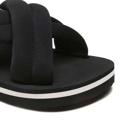 UGG EVERLEE UNISEX ÇOCUK TERLİK 1124914K-BLK