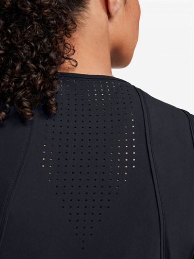 UNDER ARMOUR KADIN T-SHIRT 1344436-001