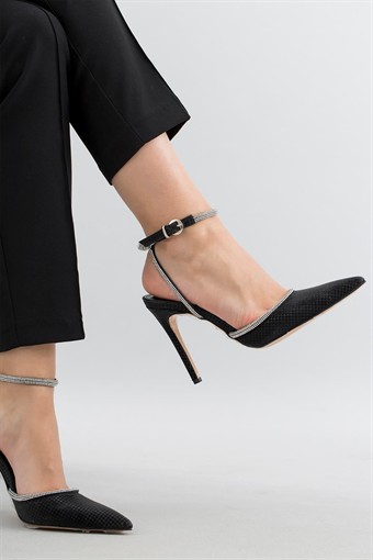 Kadın Taş Kordon Detaylı Zırh Kumaş Sivri Burun Topuklu Ayakkabı Siyah