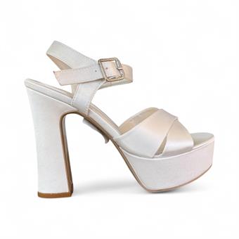 Kadın Çapraz Bantlı Kalın Topuklu Açık Ayakkabı Beyaz Saten