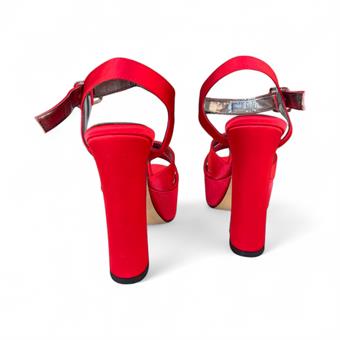Kadın Çapraz Bantlı Kalın Topuklu Açık Ayakkabı Kırmızı Saten
