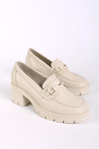 Kadın Hakiki Deri Toka Detaylı Kalın Topuklu Loafer Ayakkabı Bej