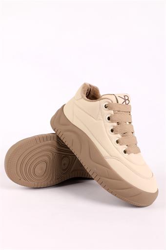 Kadın Kalın Kauçuk Taban Bağcıklı Spor Ayakkabı & Sneaker Bej