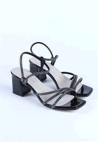 Kadın Taş Kordon Detaylı Abiye Ayakkabı Siyah