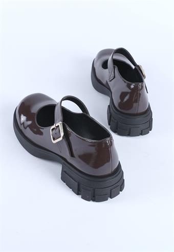 Kadın Üstten Bantlı Kalın Tabanlı Babet Loafer Ayakkabı Kahve Rugan