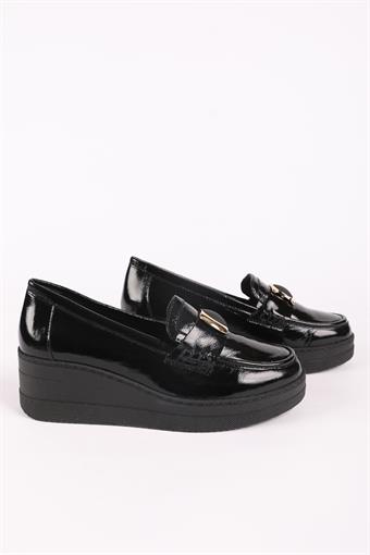 Kadın Hakiki Deri Toka Detaylı Dolgu Taban Günlük Comfort Ayakkabı Siyah Kırışık Rugan